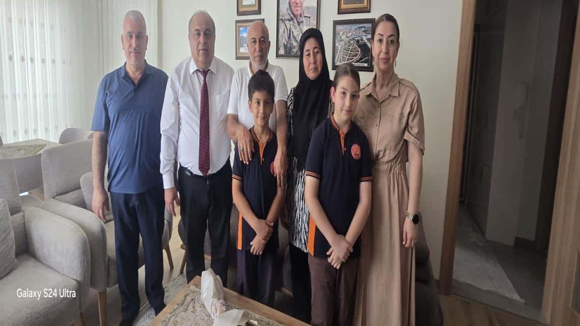 Şehit annesine anlamlı ziyaret